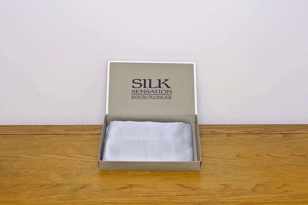 Silk Sensation - Silk Pillowcase - Boxed image 2